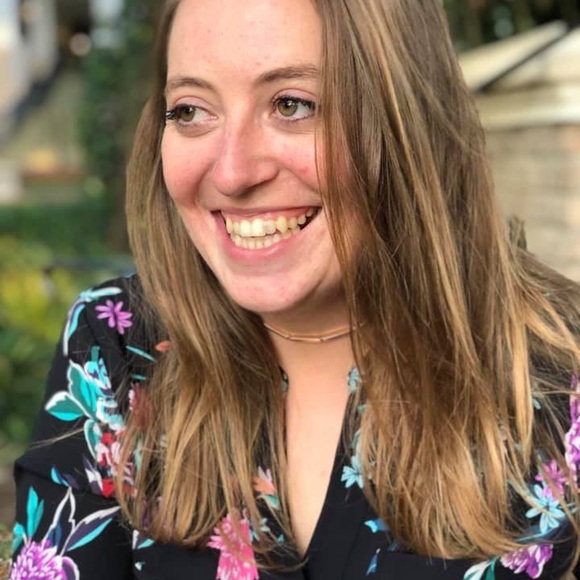 Meet your Posher, Victoria - Picture 2 of 2